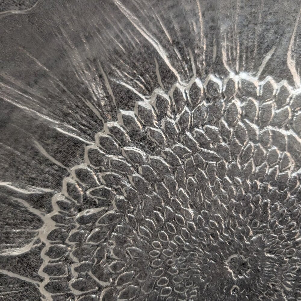 Kosta Boda "Lydia" Sunflower Pattern, 11.5" Glass Platter by Mats Jonasson - Picture 4 of 5